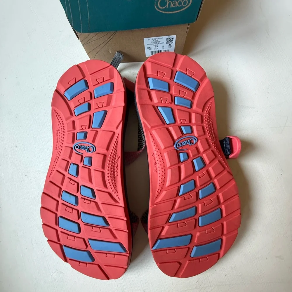 Chaco Kids Coral Pink Multi Webbing Sandals sz 6M $35